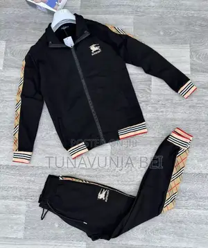 Black Outfit Style Bei Poa