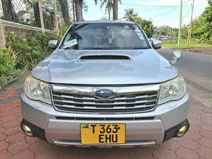 Subaru Forester 2011 Silver