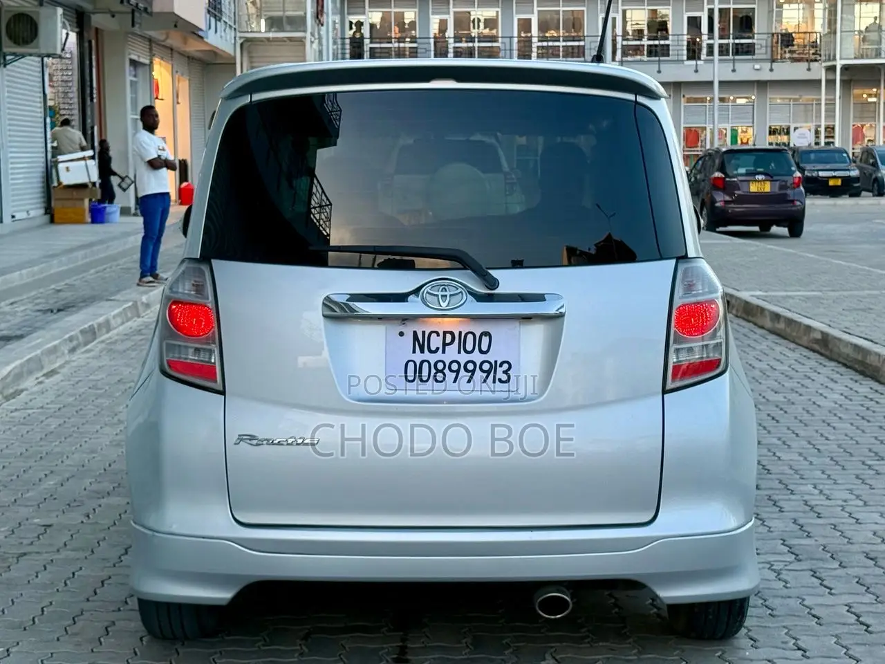 Toyota Ractis 2009 Silver