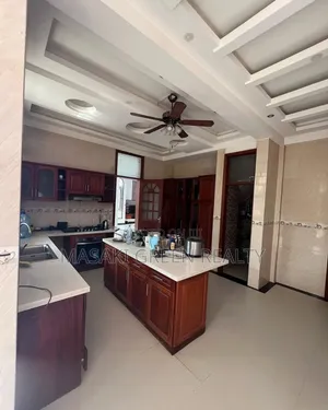 6bdrm House in Mbezi Estate, Kinondoni for sale