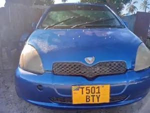 Toyota Vitz 2002 Blue