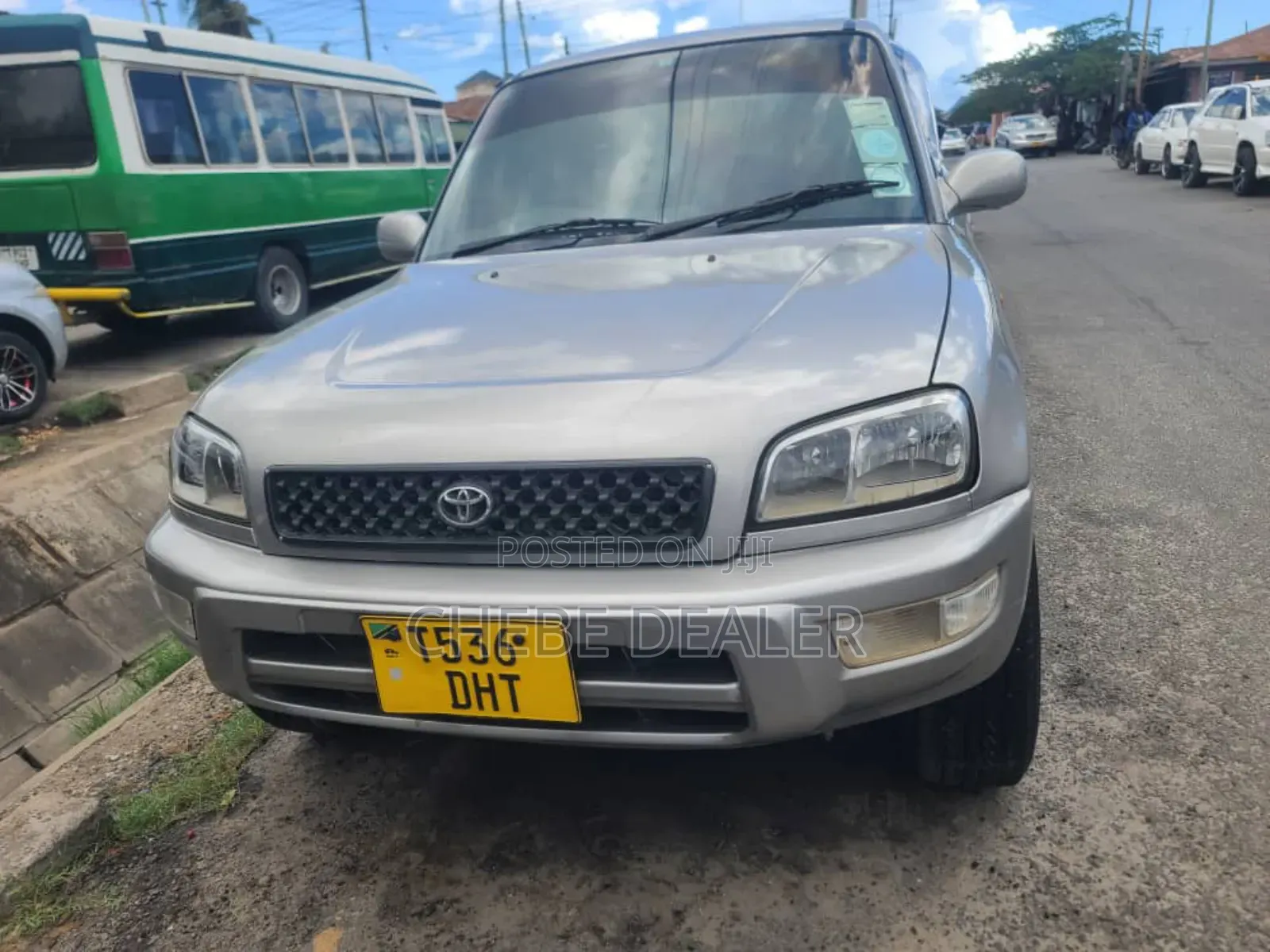 Toyota RAV4 1999 Silver
