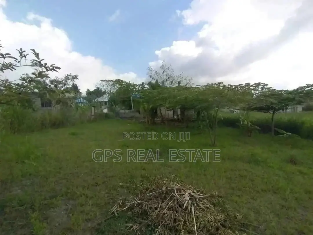 House and Plot for Sale