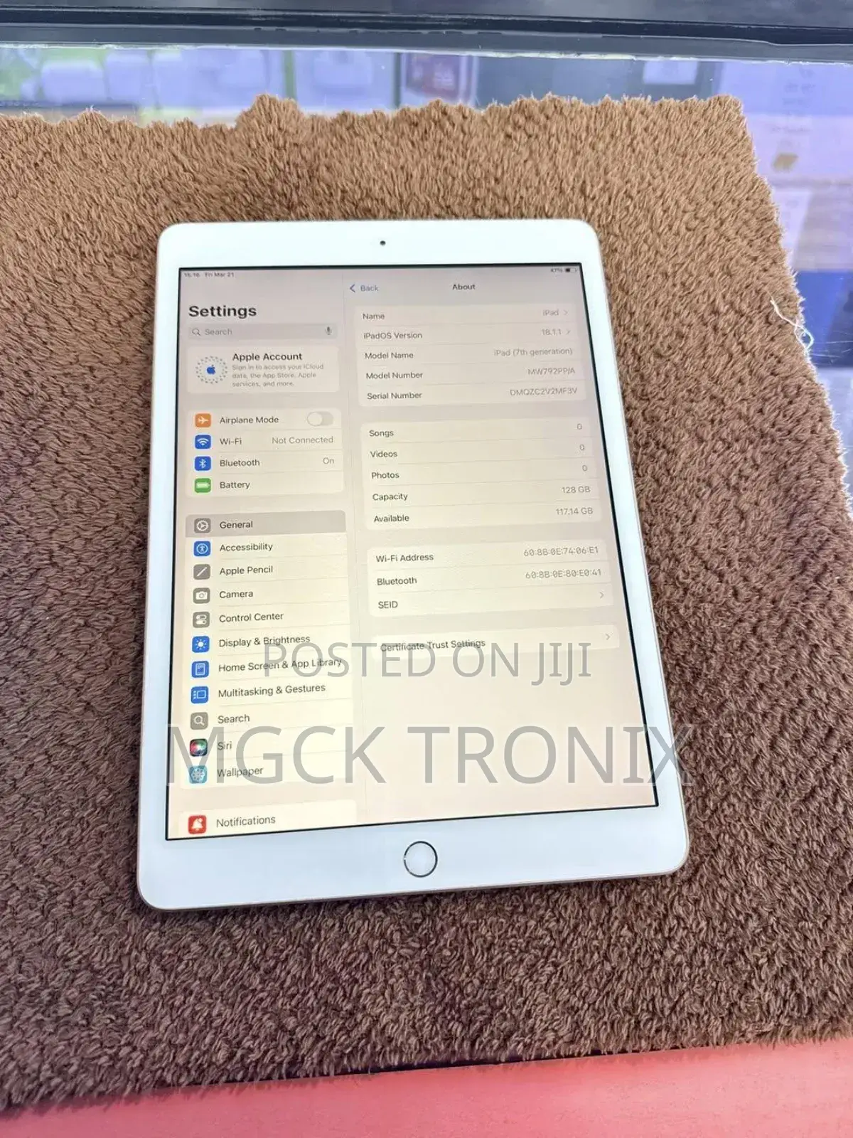 Apple iPad 10.2 (2019) 128 GB Gray