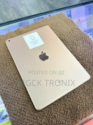 Apple iPad 9.7 128 GB Gray