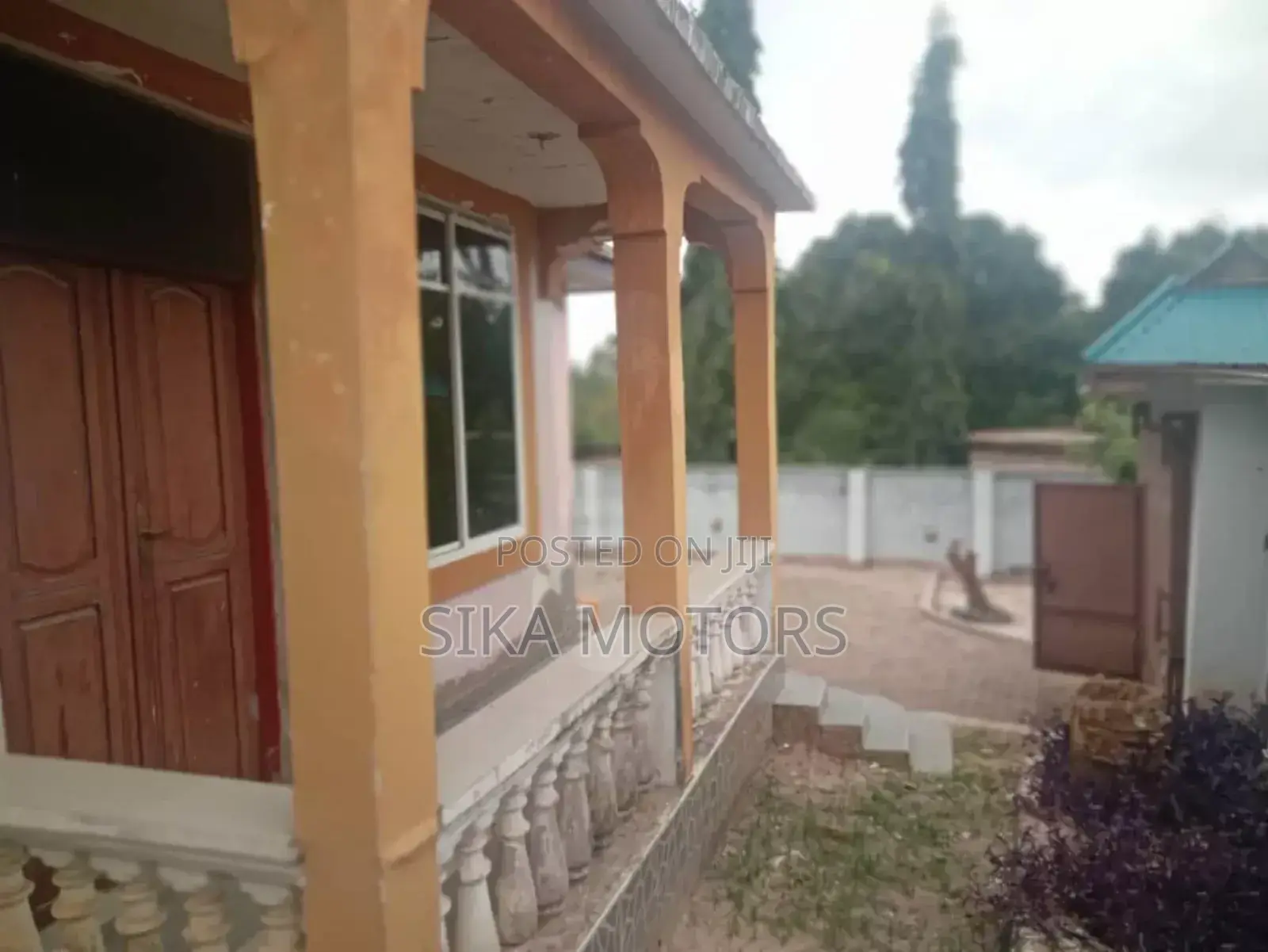 3bdrm House in Njiapanda Makabe, Kinondoni for sale