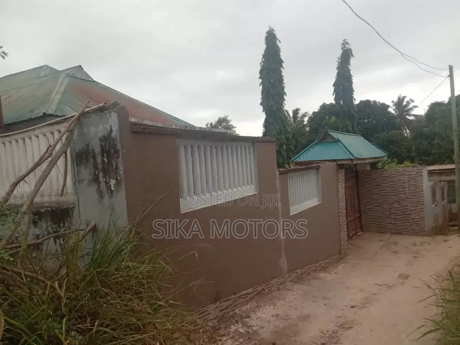 3bdrm House in Njiapanda Makabe, Kinondoni for sale