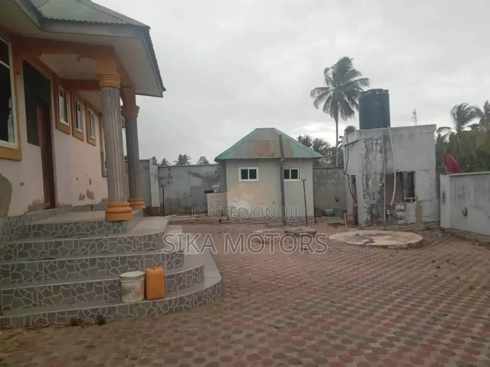 3bdrm House in Njiapanda Makabe, Kinondoni for sale