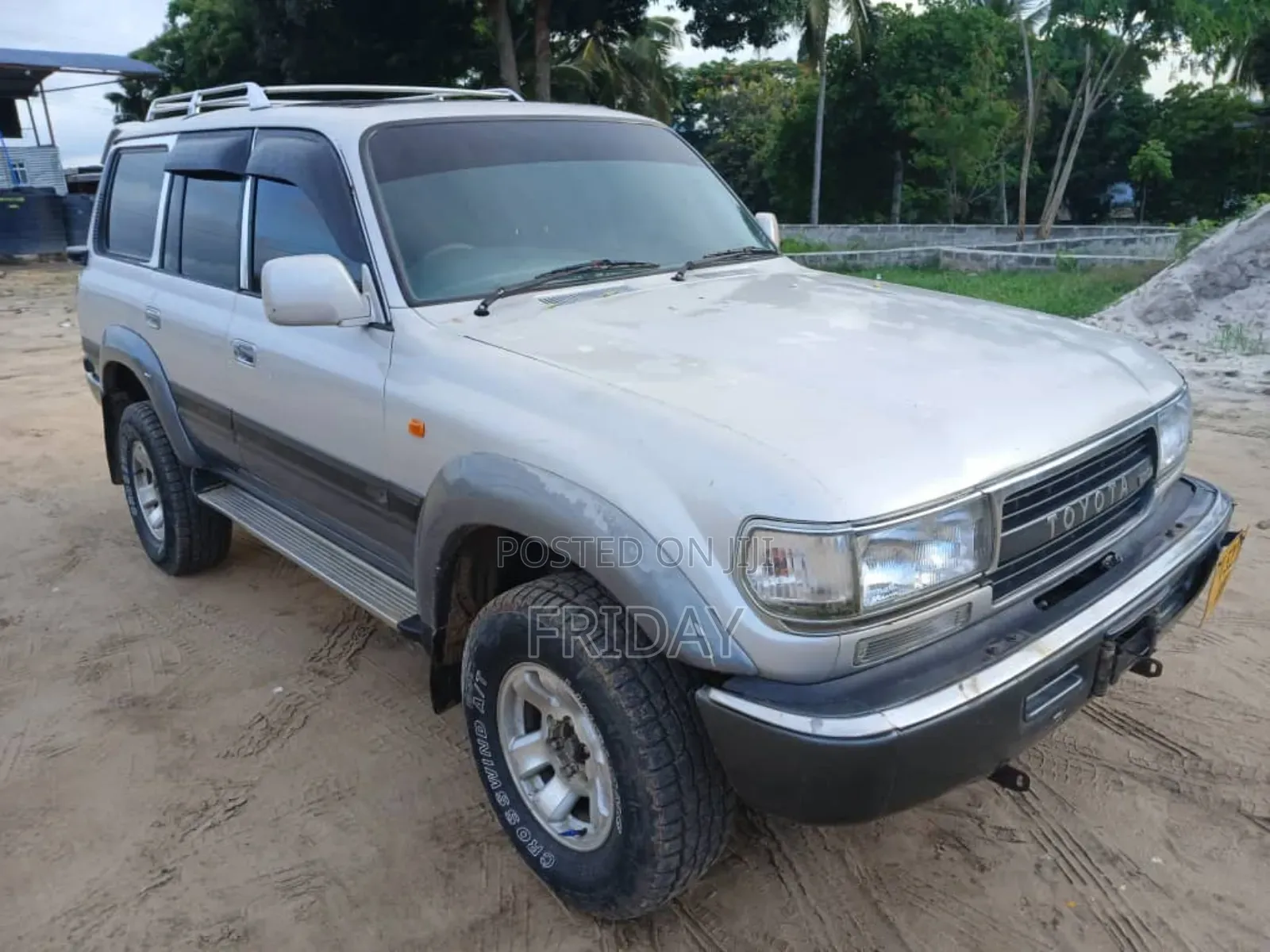 Toyota Land Cruiser 2000 Silver