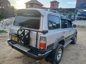 Toyota Land Cruiser 2000 Silver