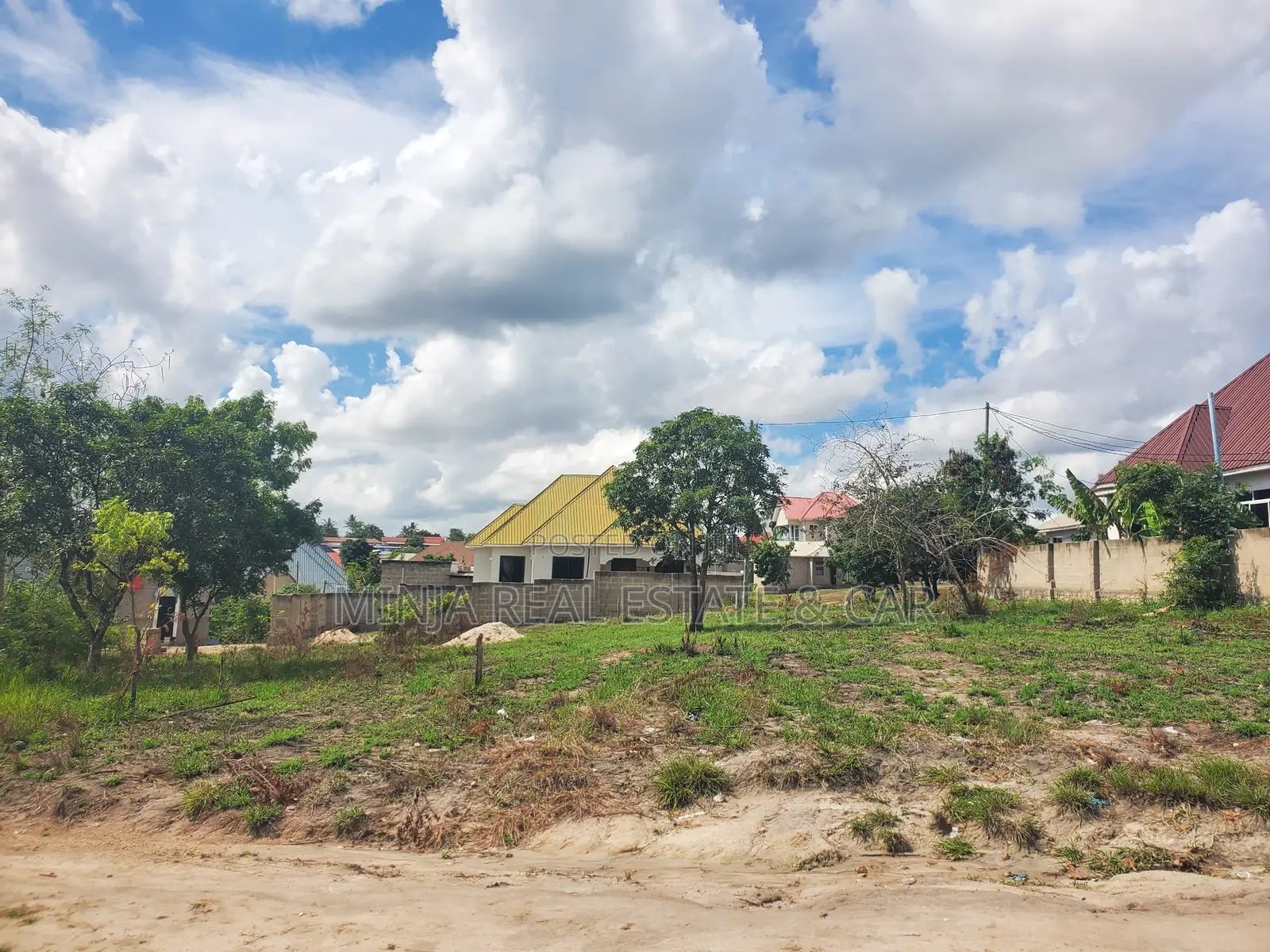 Kiwanja Knauzwa Bei Nzuri Sana Madale Police