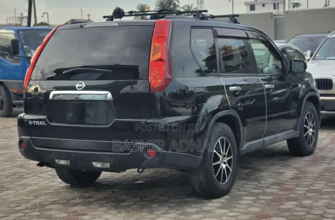 Nissan X-Trail 2.0 2008 Black