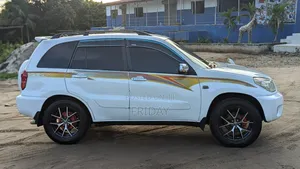 Toyota RAV4 2005 White