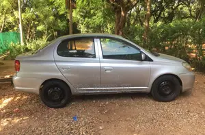 Toyota Platz 1.3 AWD 2003 Silver