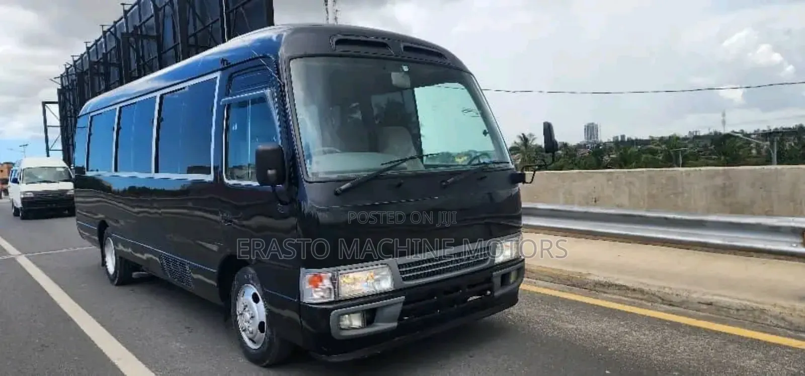 Toyota Coaster 2004 Black