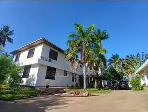 8bdrm House in Kasri Homes Realty, Mbezi Beach for sale