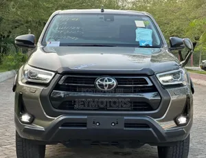 Toyota Hilux 2022 Gray