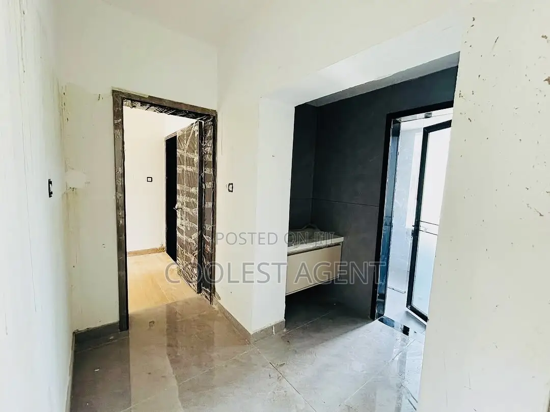 3bdrm Apartment in Oysterbay, Kinondoni for sale