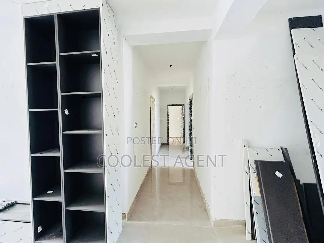 3bdrm Apartment in Oysterbay, Kinondoni for sale