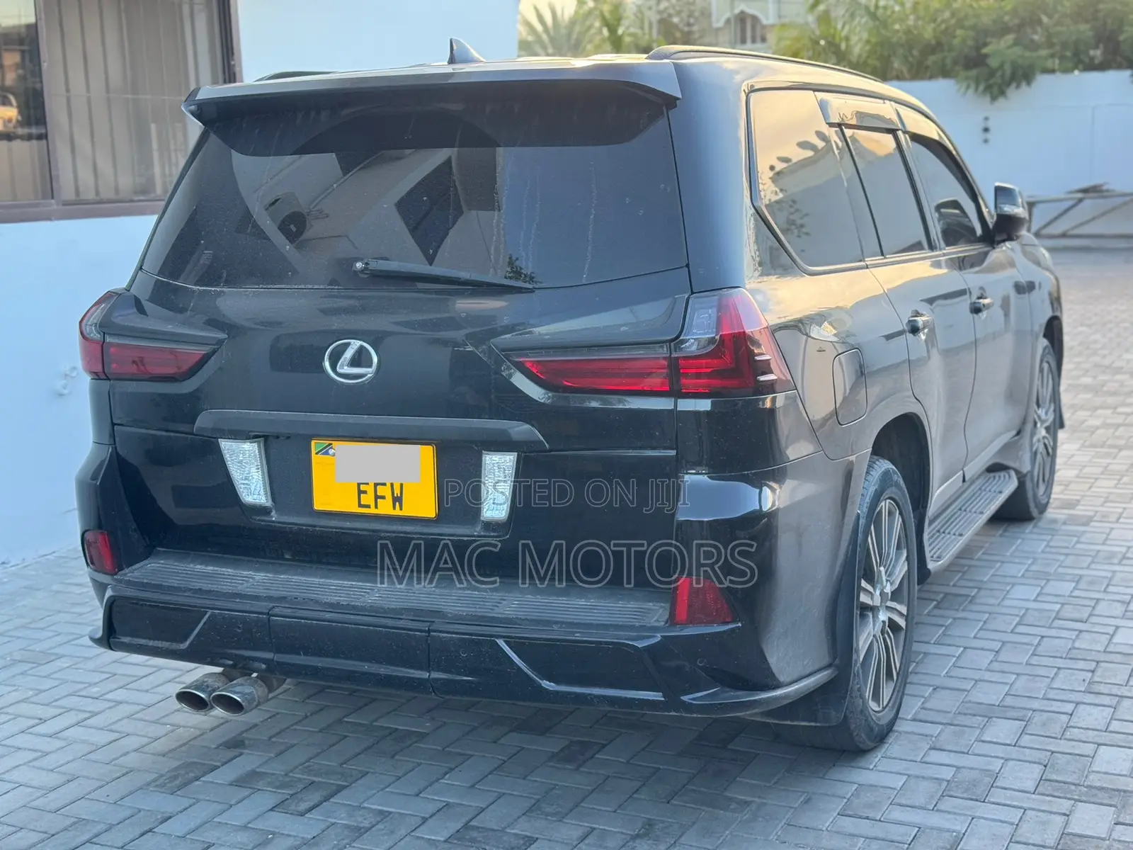 Lexus LX 570 AWD 2016 Black
