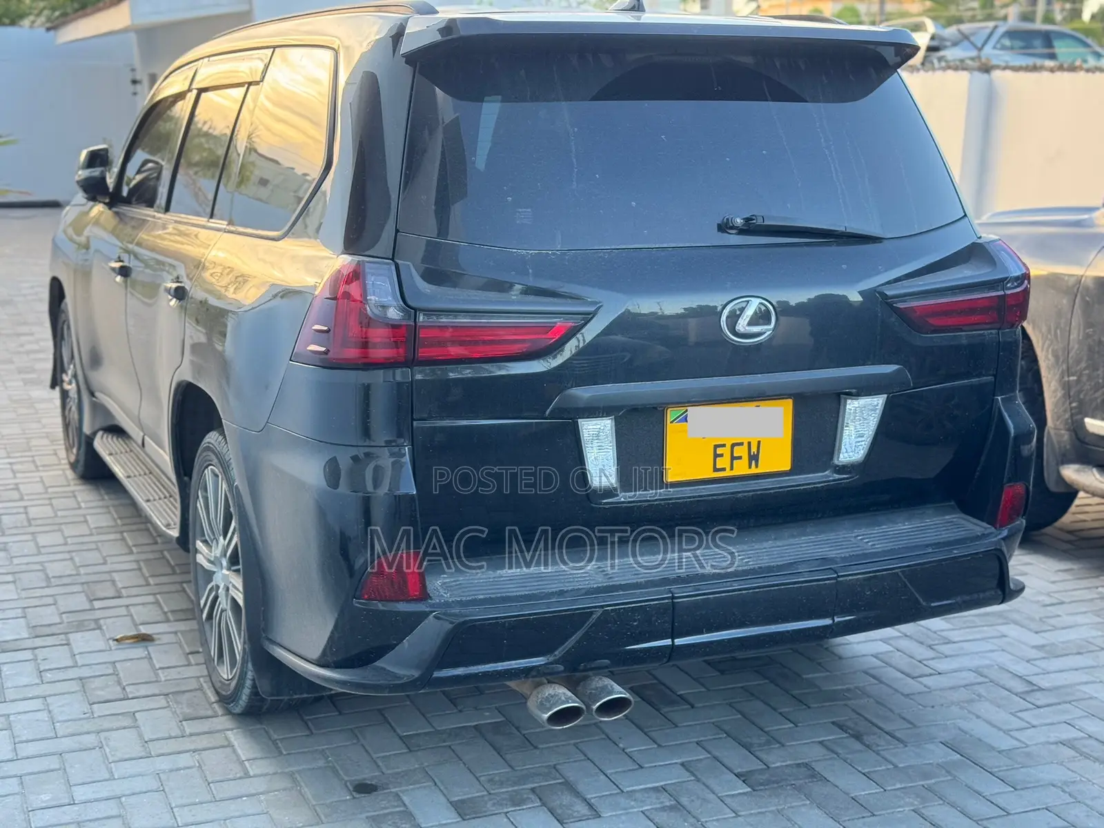 Lexus LX 570 AWD 2016 Black