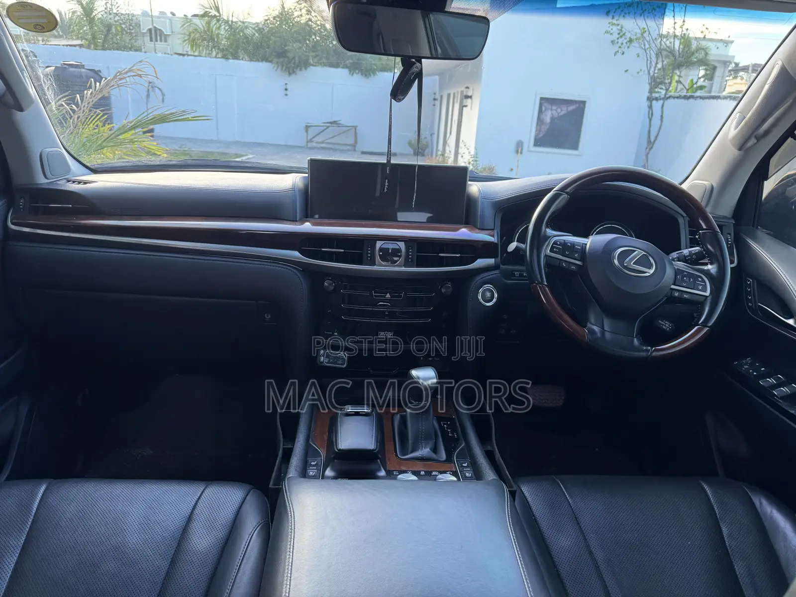 Lexus LX 570 AWD 2016 Black