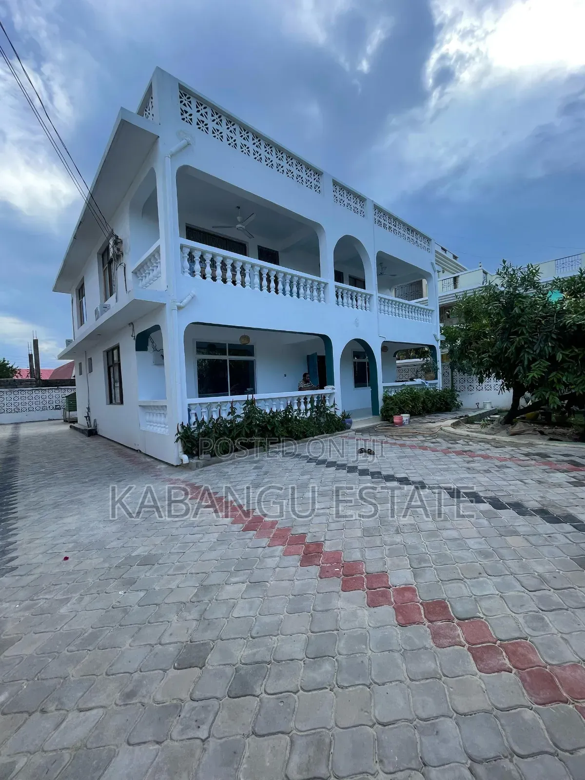 4bdrm House in Msasani Good Street for rent