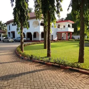 5bdrm House in Msasani Beach for sale