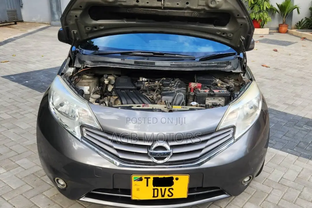 Nissan Note 1.6 Petrol 2013 Gray