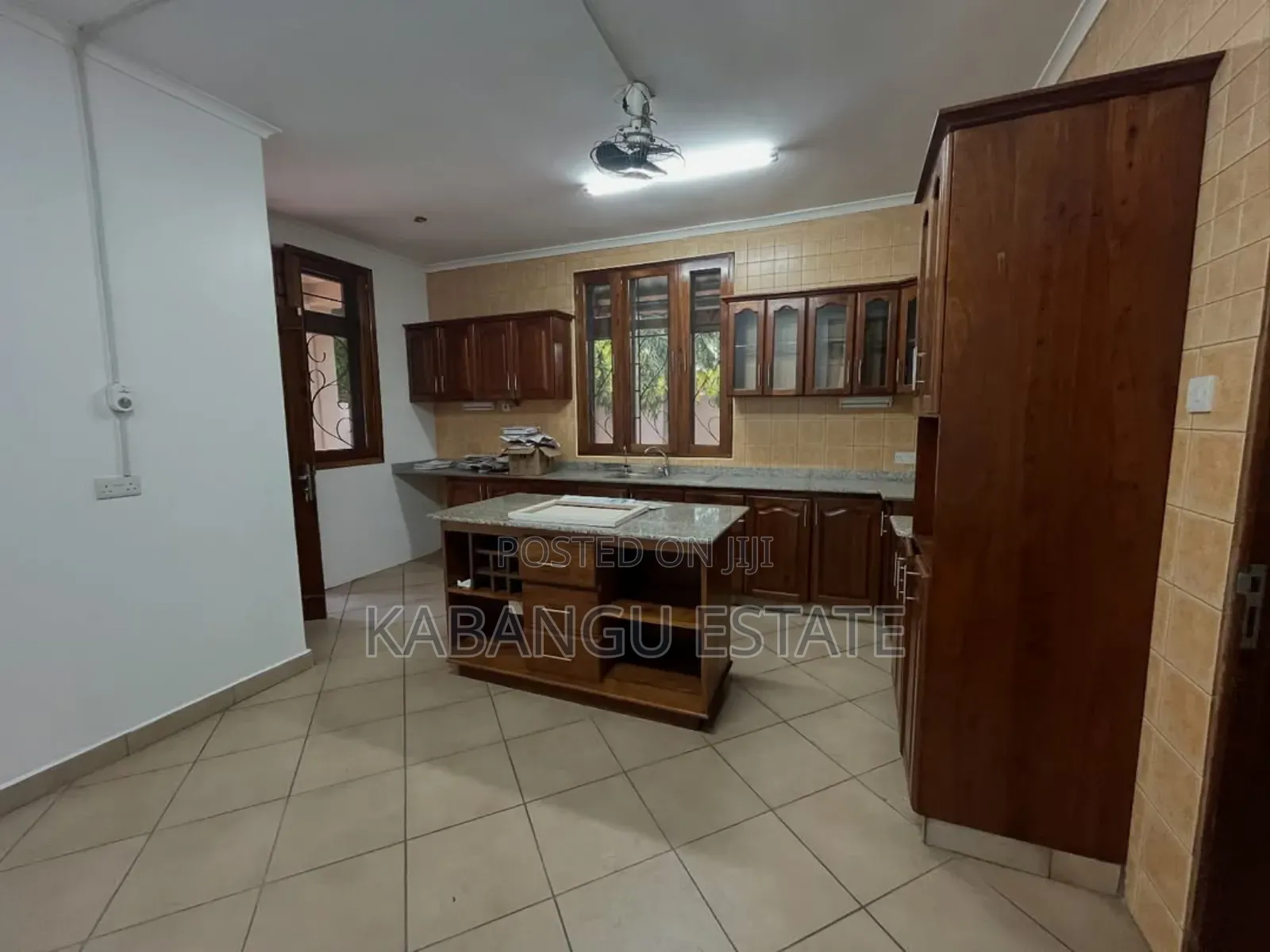 5bdrm House in Oysterbay for rent