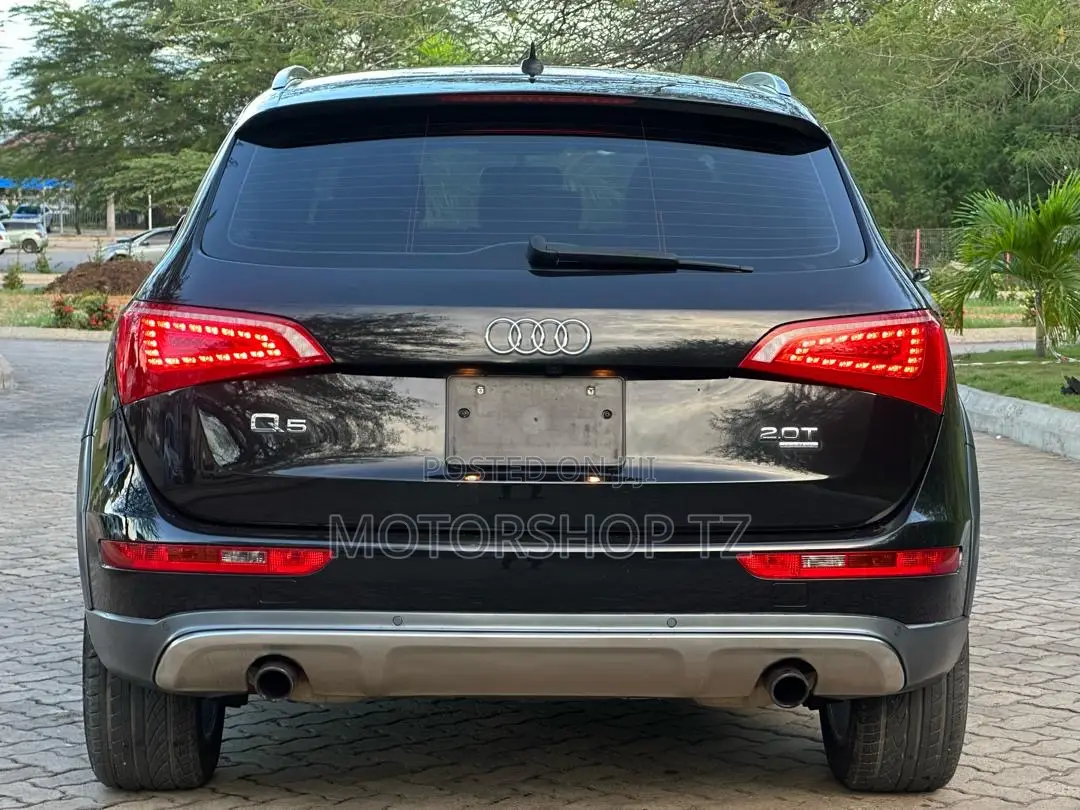 Audi Q5 2.0T Premium Quattro 2012 Black