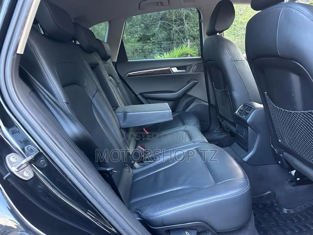 Audi Q5 2.0T Premium Quattro 2012 Black