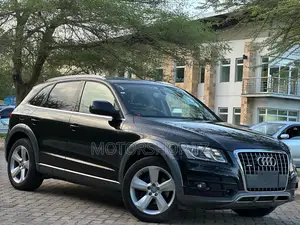 Audi Q5 2.0T Premium Quattro 2012 Black