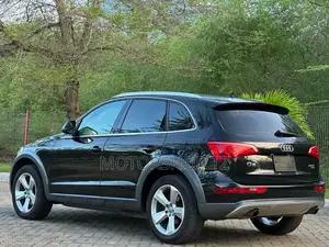 Audi Q5 2.0T Premium Quattro 2012 Black