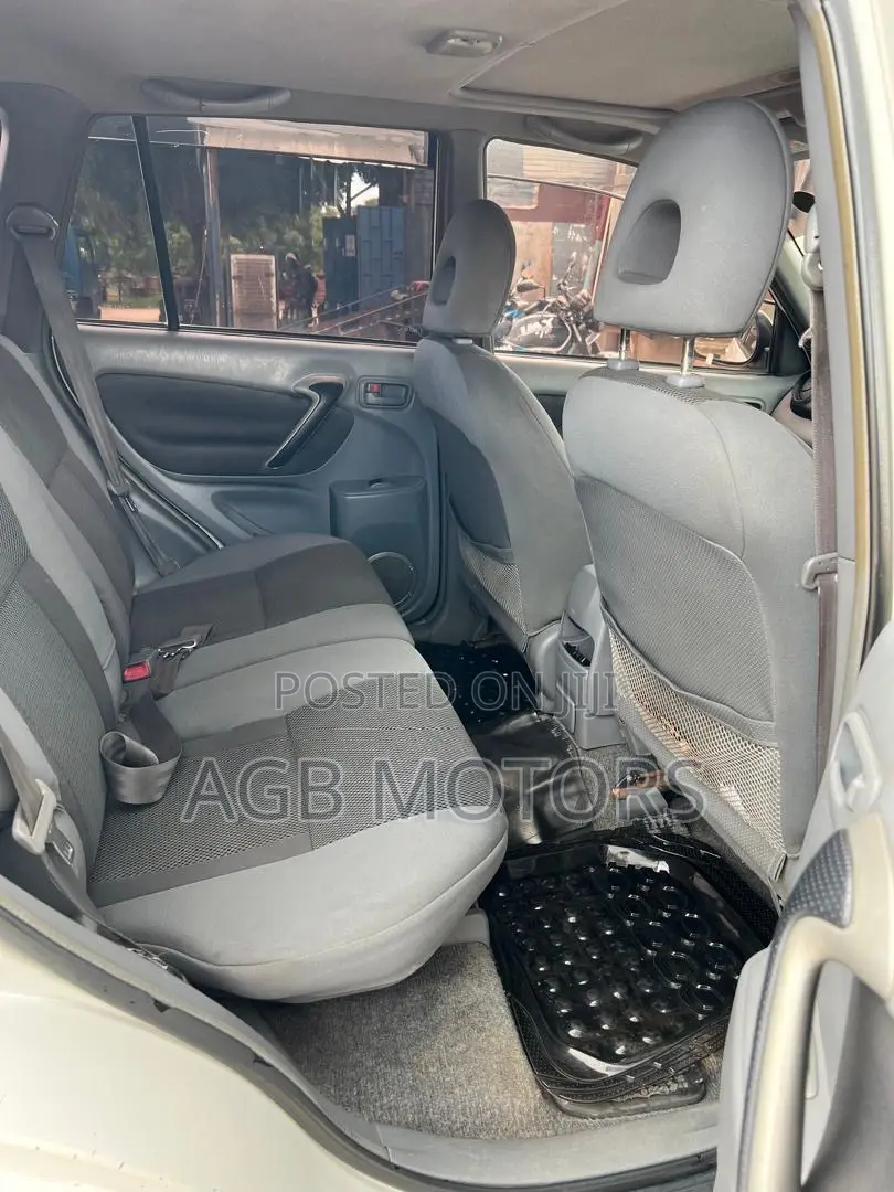 Toyota RAV4 2005 Silver