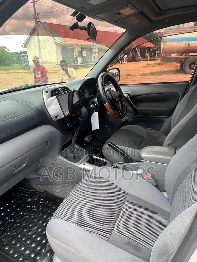 Toyota RAV4 2005 Silver