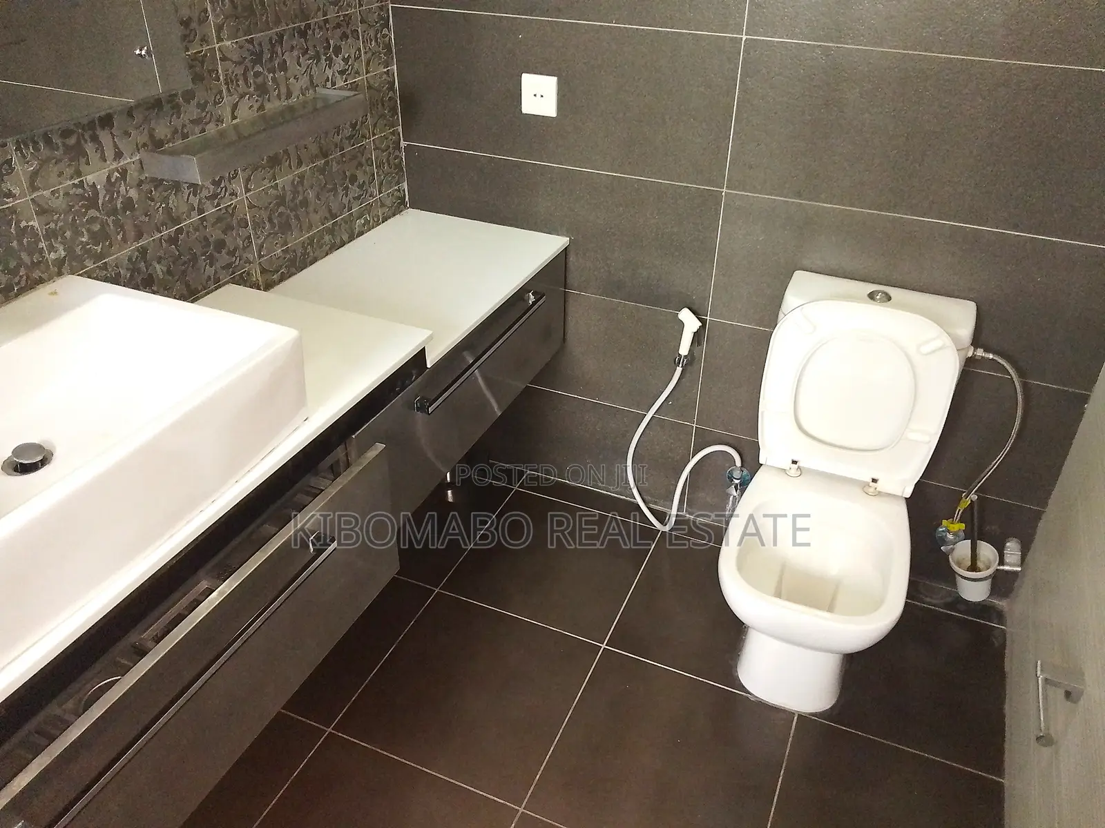 Furnished 3bdrm Apartment in Upanga East for rent