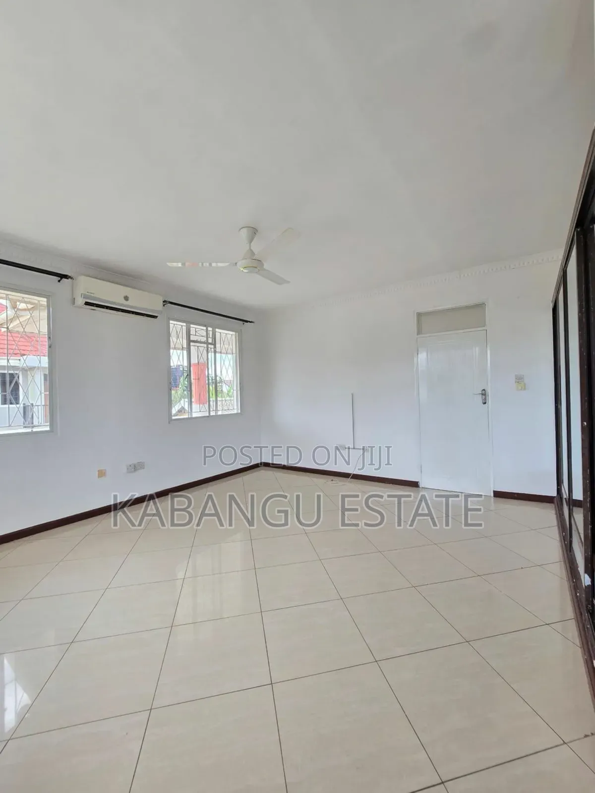4bdrm House in Mbezibeach Shoppers for rent