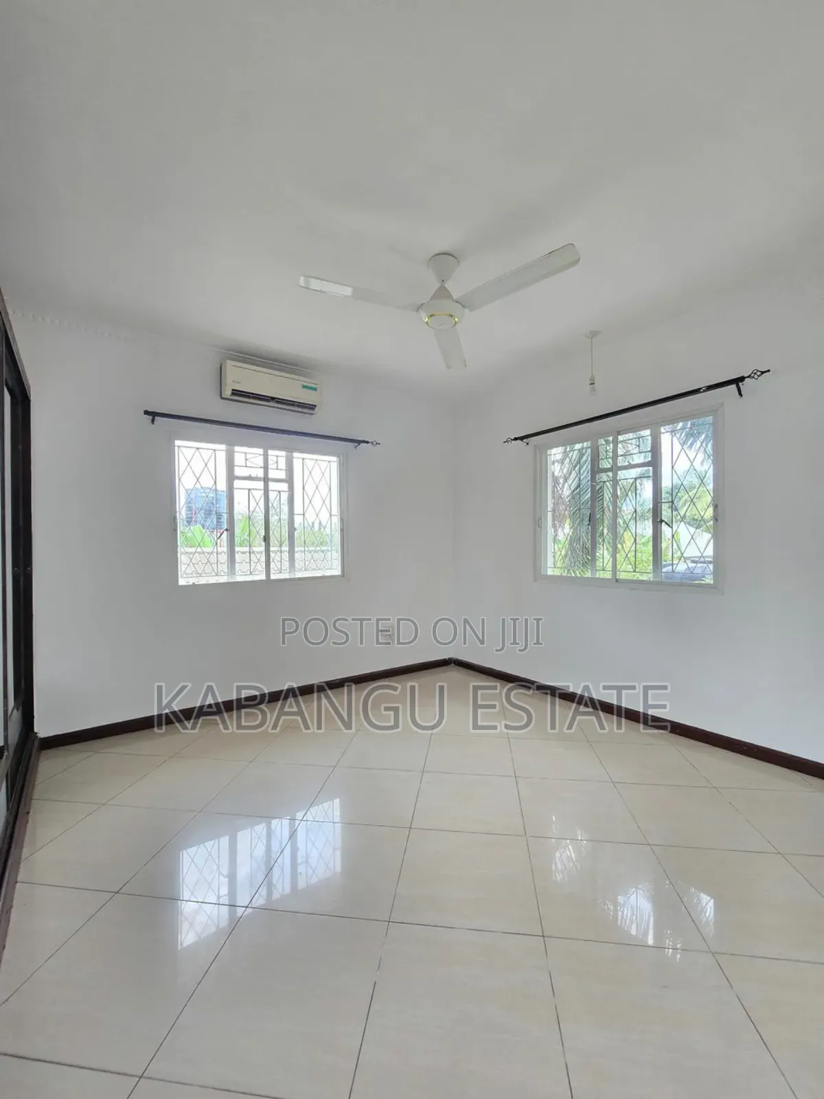 4bdrm House in Mbezibeach Shoppers for rent