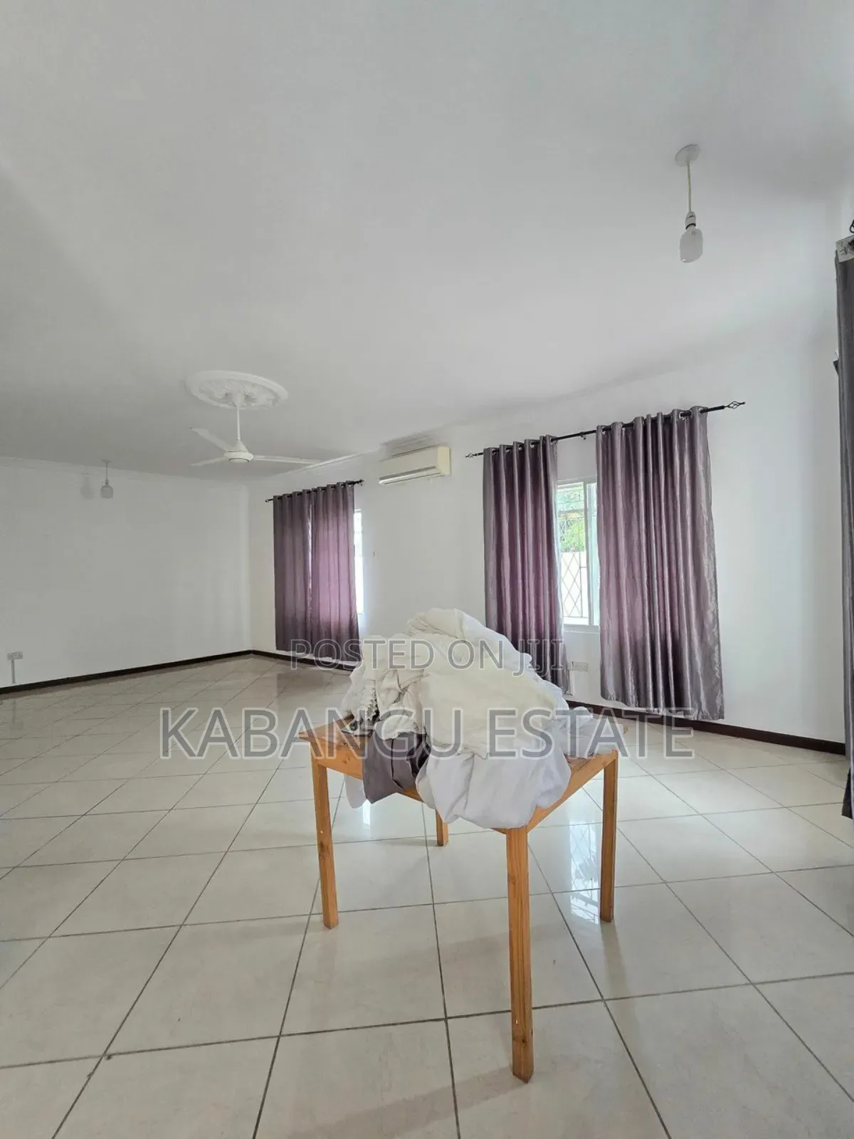 4bdrm House in Mbezibeach Shoppers for rent