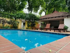 4bdrm Villa in Oysterbay for rent
