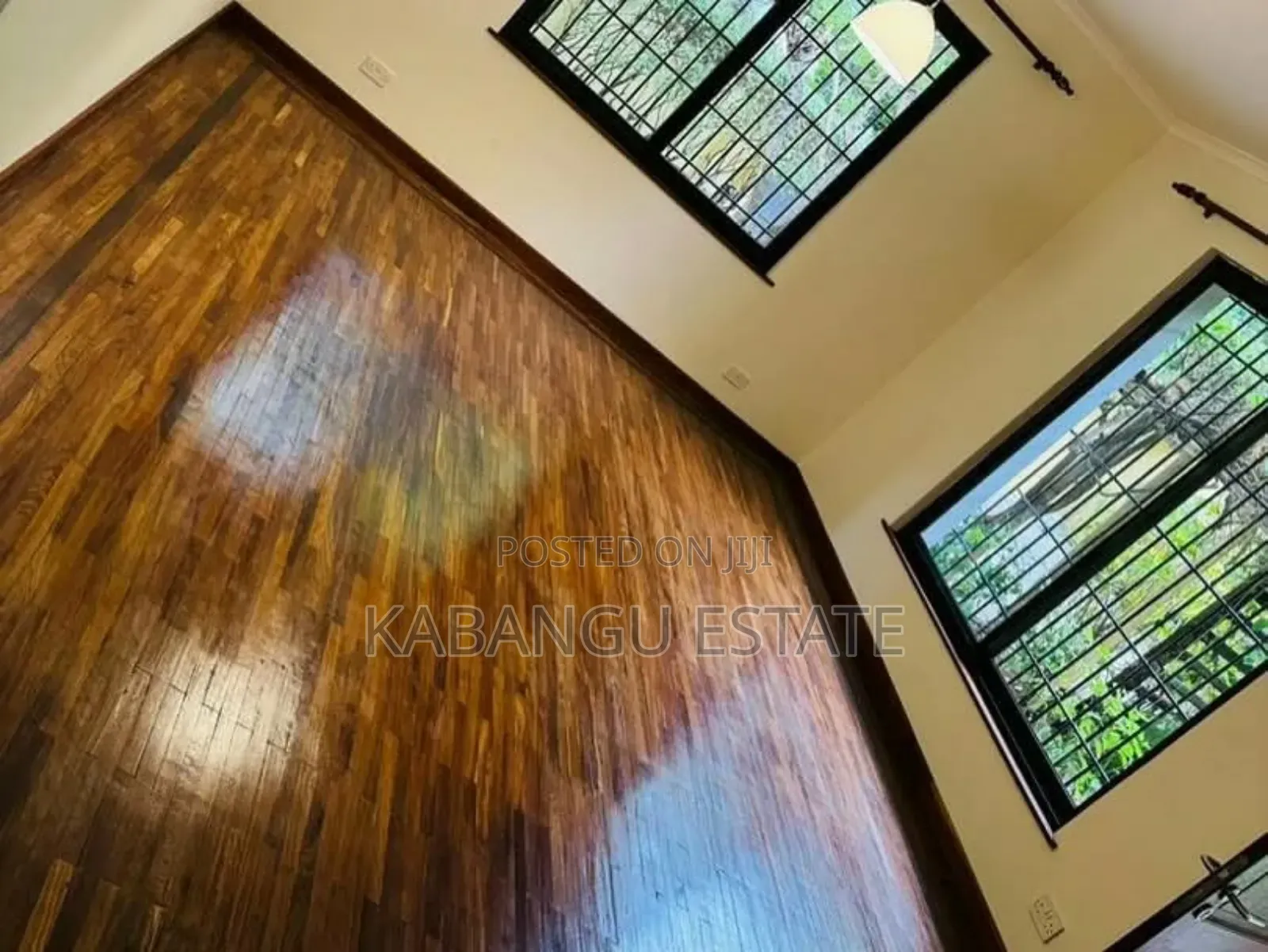 4bdrm Villa in Oysterbay for rent