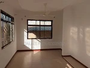 3bdrm House in Dalalipapaatzseven, Bunju for rent