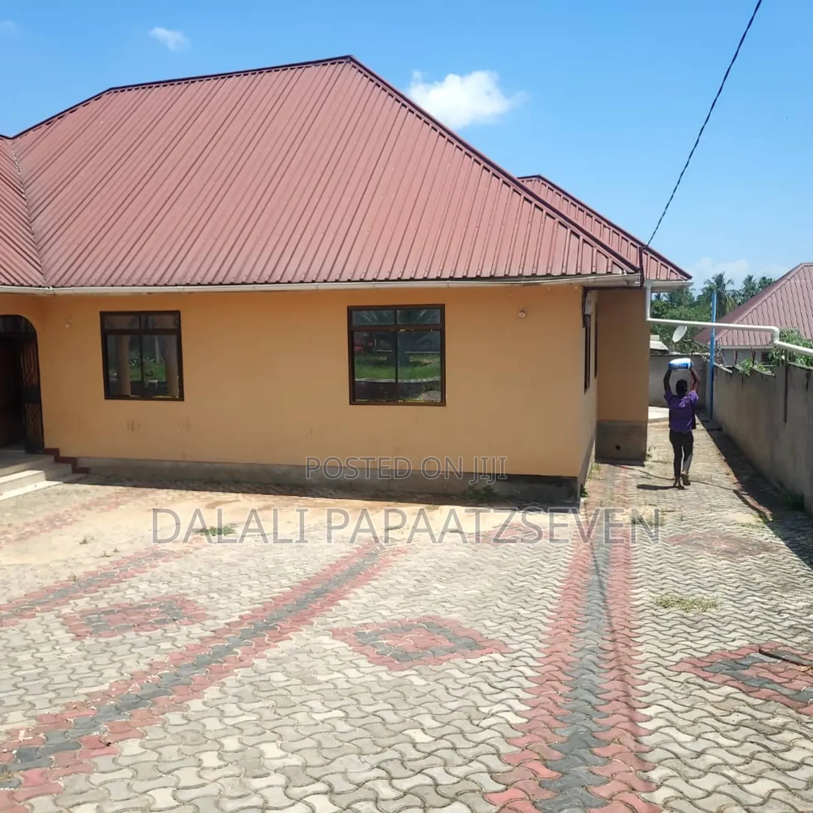 3bdrm House in Dalalipapaatzseven, Bunju for rent