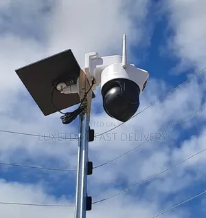 Solar-Powered 2 Screen Outdoor Security Camera