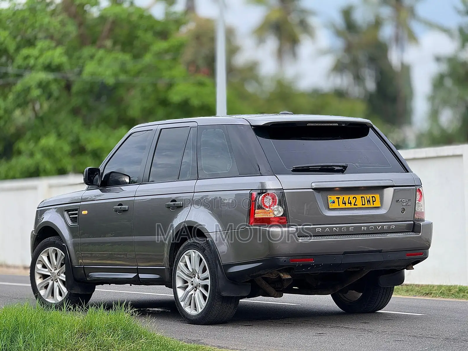 Land Rover Range Rover Sport 2010 Gray