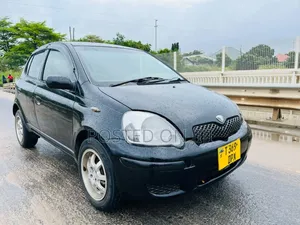 Toyota Vitz 2002 Black