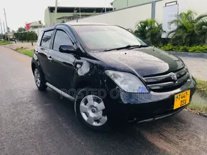 Toyota IST 2004 Black