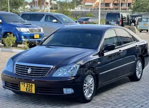 Toyota Crown 2005 Burgundy