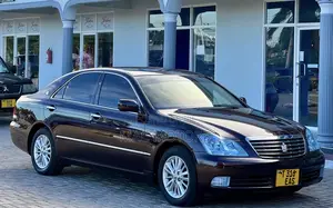 Toyota Crown 2005 Burgundy